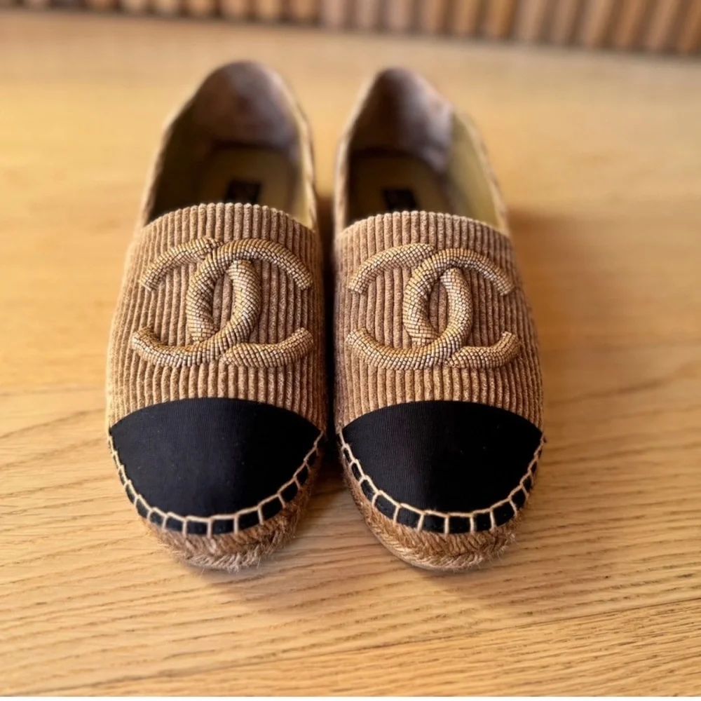 🖤🖤 CHANEL Brown Corduroy Espadrilles with Black Cap Toe 🖤🖤 - Picture 3 of 5